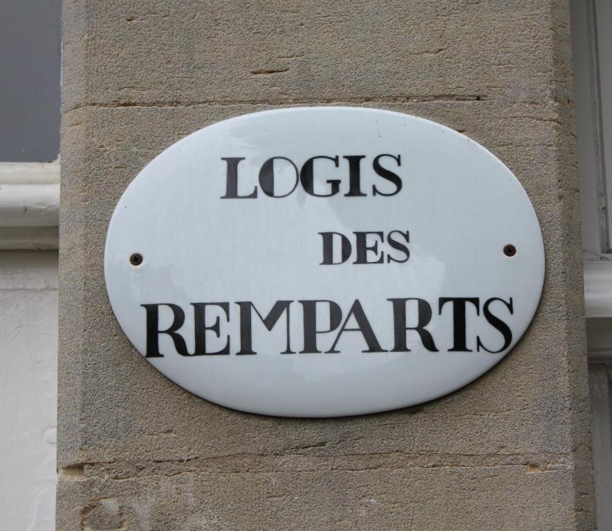 Bed and Breakfast Logis Les Remparts Bayeux Exterior foto